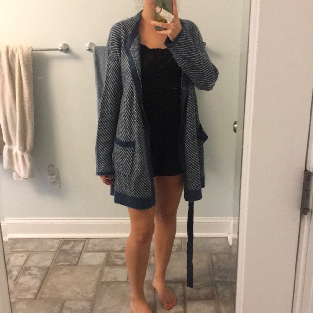 Robe sweater